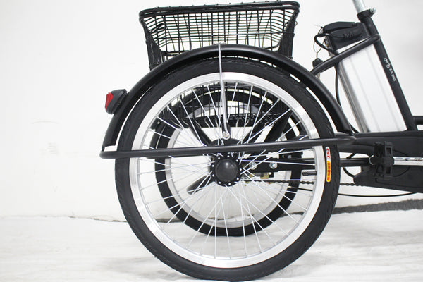 Foldable electric tricycle 